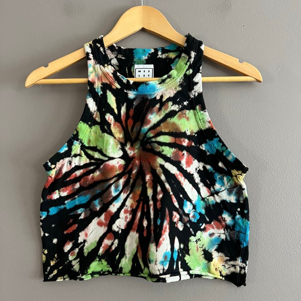 WSLY Bandier Rivington Weekend Crop Tank Black Multicolor Tie Dye High Neck
